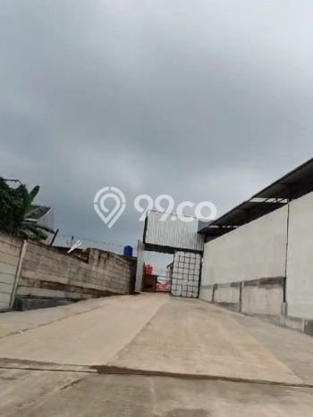Gudang Area Komersial di Legok, Luas 800m², Siap Usaha Gudang Area Komersial di Legok, Luas 800m², Siap Usaha