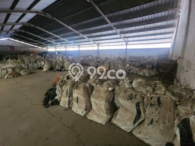 Gudang Dijual di Prime Area Jakarta Utara Luas 1800m2 Gudang Dijual di Prime Area Jakarta Utara Luas 1800m2