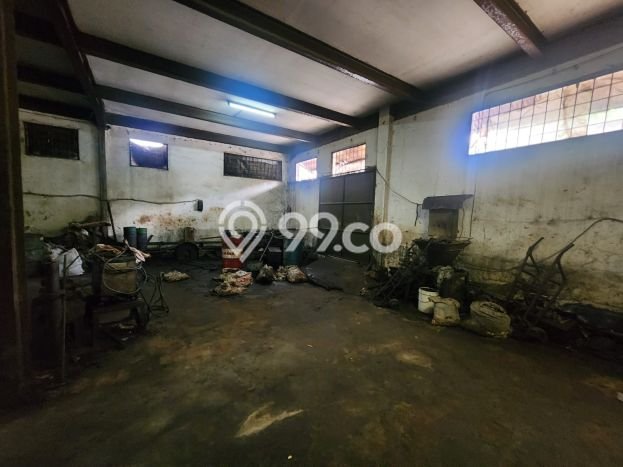 Gudang Dijual di Prime Area Jakarta Utara Luas 1800m2 Gudang Dijual di Prime Area Jakarta Utara Luas 1800m2