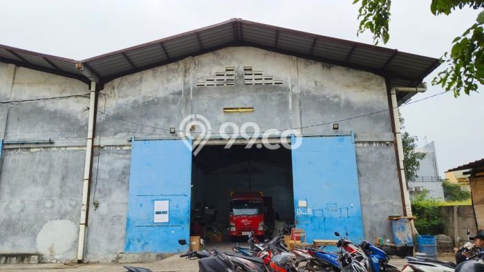 Gudang Disewa di Jakarta Barat dengan LB 360m2 Area Komersial Ramai Gudang Disewa di Jakarta Barat dengan LB 360m2 Area Komersial Ramai