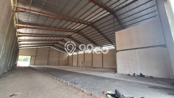 Unit Gudang Disewa Lokasi Legok, Tangerang Spesifikasi Luas Bangunan 1296m2 Unit Gudang Disewa Lokasi Legok, Tangerang Spesifikasi Luas Bangunan 1296m2