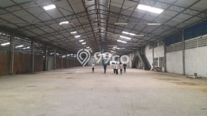 Gudang untuk Disewa di Pusat Tangerang Luas Bangunan 2880m2 Gudang untuk Disewa di Pusat Tangerang Luas Bangunan 2880m2