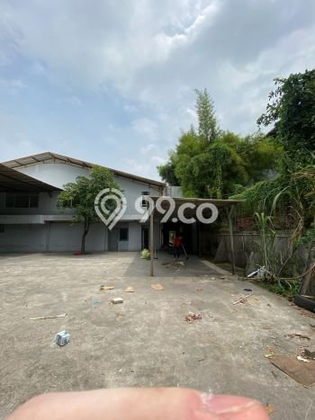 Unit Gudang Disewakan di Kapuk Kamal di Area Ramai & Strategis Unit Gudang Disewakan di Kapuk Kamal di Area Ramai & Strategis
