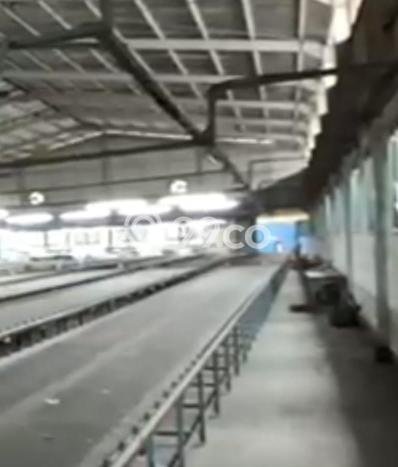 Disewakan Pabrik komersial di Jati Uwung luas bangunan 1950m2 Disewakan Pabrik komersial di Jati Uwung luas bangunan 1950m2