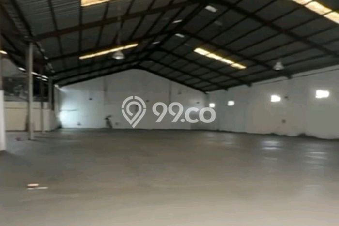 Disewakan Gudang komersial di Cipondoh luas bangunan 1600m2 Disewakan Gudang komersial di Cipondoh luas bangunan 1600m2