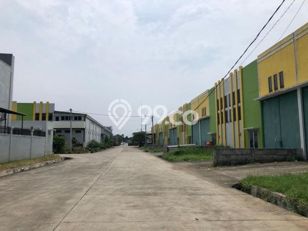 HARGA SPESIAL! Gudang Kawasan Gading Serpong, Luas 360m², Area Utama HARGA SPESIAL! Gudang Kawasan Gading Serpong, Luas 360m², Area Utama