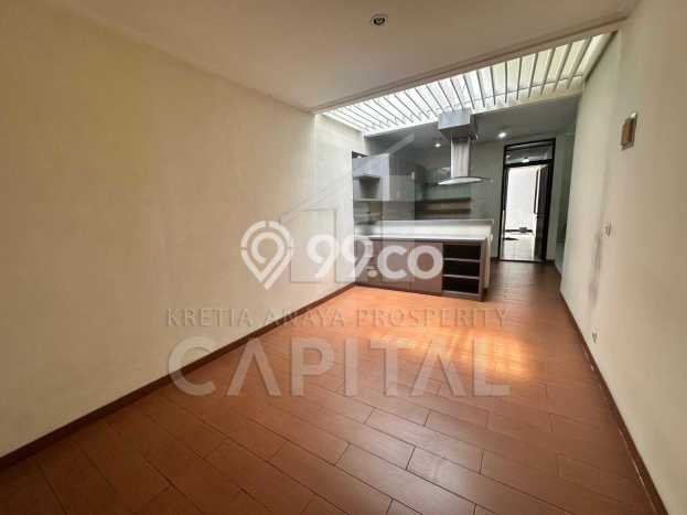For Sale! Luxury House LT 392m2 Desain Elegan di Bandung Kota For Sale! Luxury House LT 392m2 Desain Elegan di Bandung Kota