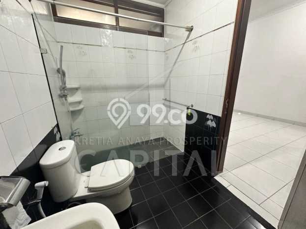 For Sale! Luxury House LT 392m2 Desain Elegan di Bandung Kota For Sale! Luxury House LT 392m2 Desain Elegan di Bandung Kota