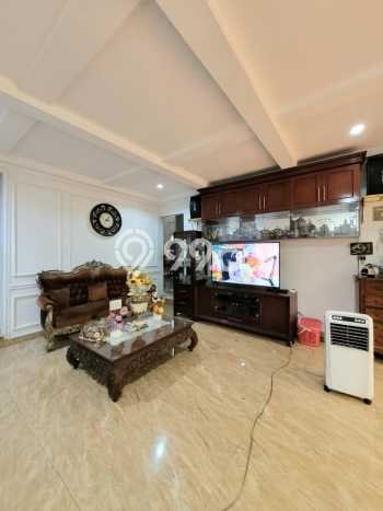 Jual Rumah Mewah Elegan Dengan View Eksklusif di Sektor 8 - Bintaro, Tangerang Selatan Jual Rumah Mewah Elegan Dengan View Eksklusif di Sektor 8 - Bintaro, Tangerang Selatan