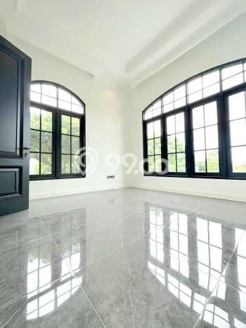 Dijual Rumah Luas Elegan Dengan View Eksklusif di Sektor 8 - Bintaro, Tangerang Selatan Dijual Rumah Luas Elegan Dengan View Eksklusif di Sektor 8 - Bintaro, Tangerang Selatan