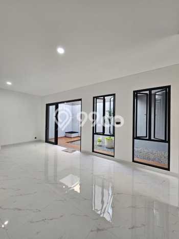 For Sale! Luxury House LT 135m2 Desain Modern di Sektor 3A-Bintaro For Sale! Luxury House LT 135m2 Desain Modern di Sektor 3A-Bintaro