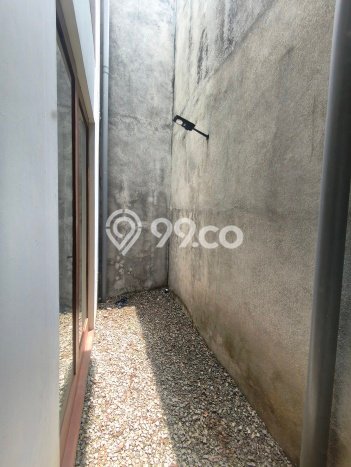Disewakan! Rumah 3 Kamar Tidur &
3 Kamar Mandi di Setra Duta, Bandung Disewakan! Rumah 3 Kamar Tidur &
3 Kamar Mandi di Setra Duta, Bandung