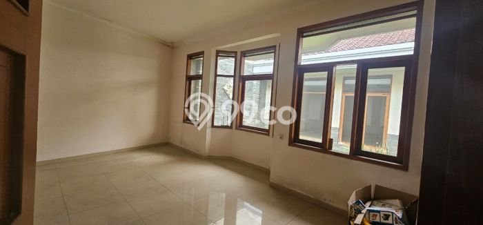 RARE UNIT! Rumah kawasan , 12 KT, View Indah, Luas 1515m2m² LB 1500m2m² RARE UNIT! Rumah kawasan , 12 KT, View Indah, Luas 1515m2m² LB 1500m2m²
