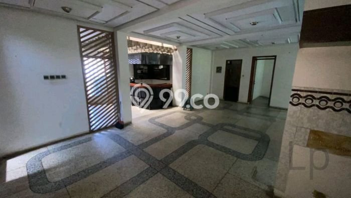Rumah Mewah Siap Huni LT 446m2 di Sukasari, Bandung Rumah Mewah Siap Huni LT 446m2 di Sukasari, Bandung