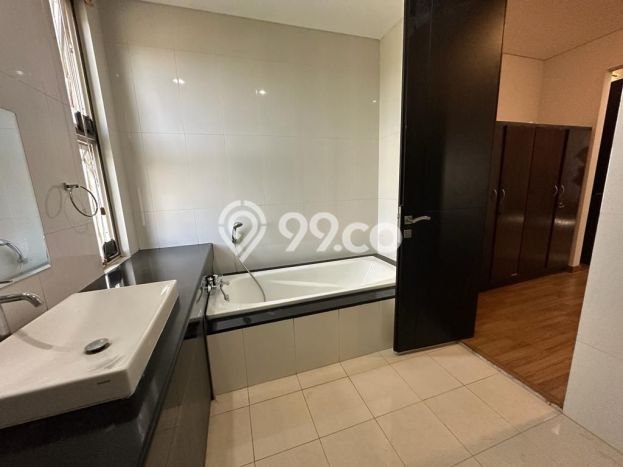 Rumah Dengan Harga Terbaik 4 Kamar Tidur Lokasi Prestisius di Kawasan Prospektif Ciumbuleuit, Bandung Rumah Dengan Harga Terbaik 4 Kamar Tidur Lokasi Prestisius di Kawasan Prospektif Ciumbuleuit, Bandung