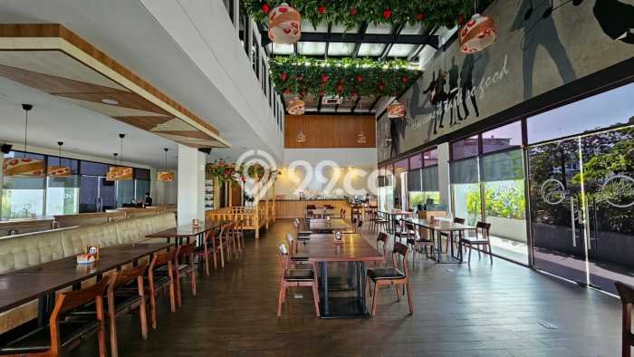 Komersial Disewa di Bandung dengan LB 2000m2 Area Komersial Ramai Komersial Disewa di Bandung dengan LB 2000m2 Area Komersial Ramai