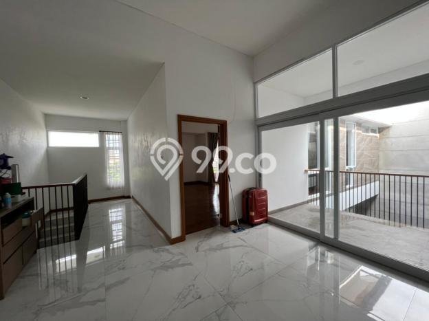 Rumah sewa siap pakai 4 KT di Setra Duta, Bandung Rumah sewa siap pakai 4 KT di Setra Duta, Bandung