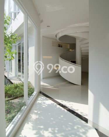 LOKASI TERBAIK! Rumah kawasan , 4 KT, Area Premium, Luas 1000m2m² Bangunan 850m2m² LOKASI TERBAIK! Rumah kawasan , 4 KT, Area Premium, Luas 1000m2m² Bangunan 850m2m²