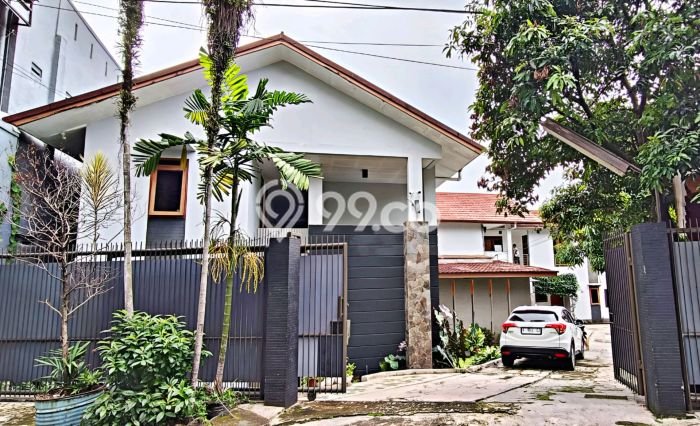 Jual Rumah Mewah Elegan Dengan View Cantik di Dago, Bandung Jual Rumah Mewah Elegan Dengan View Cantik di Dago, Bandung