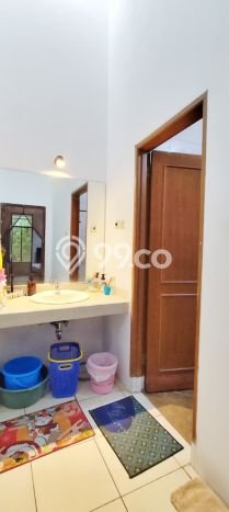 BEST LOCATION! Rumah di Coblong, Dekat Tol, 3 KM, Luas 780m2m² LB 250m2m² BEST LOCATION! Rumah di Coblong, Dekat Tol, 3 KM, Luas 780m2m² LB 250m2m²