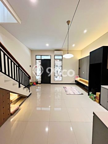 Dijual Hunian Rumah Nyaman 2 KT di Taman Kopo Indah, Bandung Dijual Hunian Rumah Nyaman 2 KT di Taman Kopo Indah, Bandung