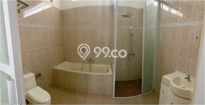 Rumah Strategis Modern Lb 210m2 di Arcamanik, Bandung Rumah Strategis Modern Lb 210m2 di Arcamanik, Bandung