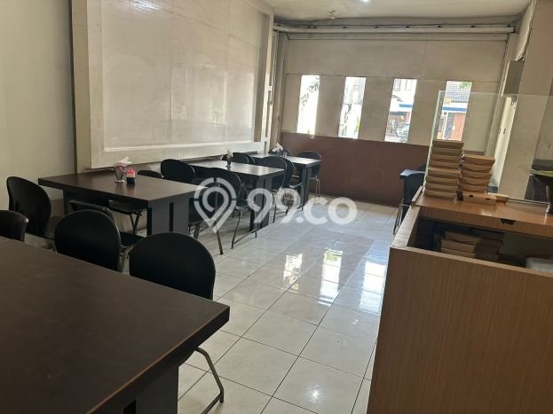 Komersial Disewa di Bandung dengan LB 300m2 Area Komersial Ramai Komersial Disewa di Bandung dengan LB 300m2 Area Komersial Ramai