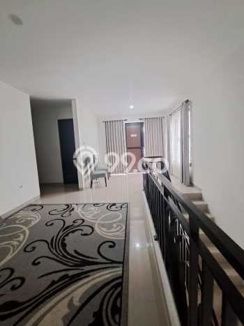 Rumah Luxury Modern Tanpa Renovasi di Setiabudi Bandung Rumah Luxury Modern Tanpa Renovasi di Setiabudi Bandung