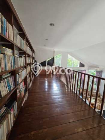 Jual Rumah Luas Elegan Dengan View Eksklusif di Setiabudi, Bandung Jual Rumah Luas Elegan Dengan View Eksklusif di Setiabudi, Bandung