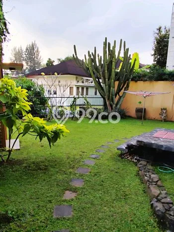 Hunian Mewah LB 400m2 Siap Huni Desain Elegan di Ciumbuleuit, Bandung Hunian Mewah LB 400m2 Siap Huni Desain Elegan di Ciumbuleuit, Bandung
