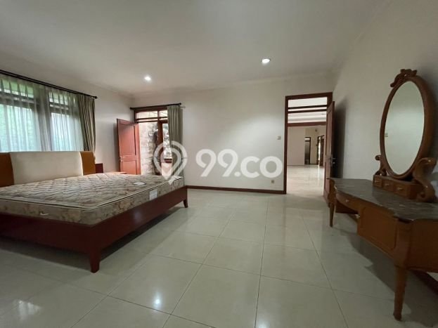Rumah sewa siap huni 5 Kamar Tidur di Setra Murni, Bandung Rumah sewa siap huni 5 Kamar Tidur di Setra Murni, Bandung
