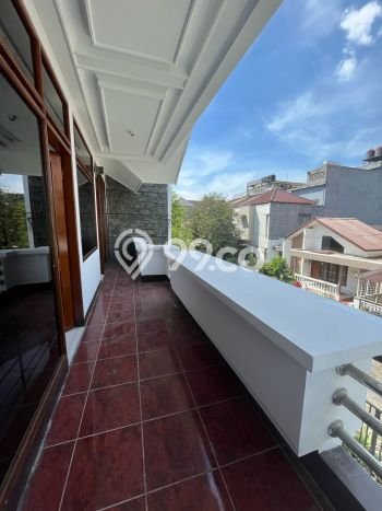 Rumah Nyaman dengan Luas Bangunan 240m2m² di Lokasi Sukajadi, Bandung Rumah Nyaman dengan Luas Bangunan 240m2m² di Lokasi Sukajadi, Bandung