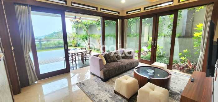 Rumah Sewa Bandung LT 351m2 LB 400m2 Kawasan Ciumbuleuit Rumah Sewa Bandung LT 351m2 LB 400m2 Kawasan Ciumbuleuit