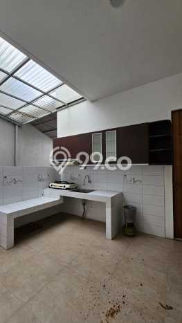 Disewakan Rumah Murah di Pasteur Bandung dengan 4 KT Disewakan Rumah Murah di Pasteur Bandung dengan 4 KT