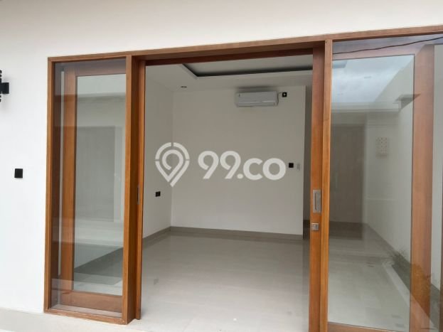 Available Vila untuk Disewa di Kerobokan, Luas 0m², Dekat ke Pusat Kota Available Vila untuk Disewa di Kerobokan, Luas 0m², Dekat ke Pusat Kota