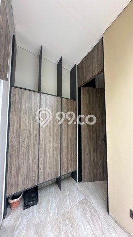 Rumah Elit Modern Tanpa Renovasi di Semanan Jakarta Barat Rumah Elit Modern Tanpa Renovasi di Semanan Jakarta Barat