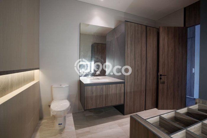 Rumah Elit Modern Tanpa Renovasi di Semanan Jakarta Barat Rumah Elit Modern Tanpa Renovasi di Semanan Jakarta Barat