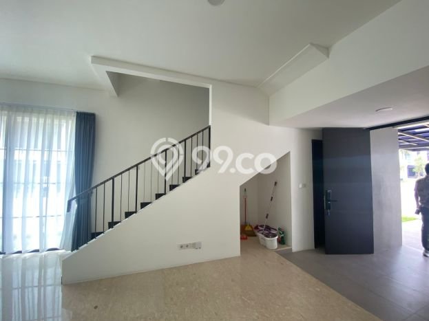 Rumah Elit Modern Tanpa Renovasi di BSD Tangerang Rumah Elit Modern Tanpa Renovasi di BSD Tangerang