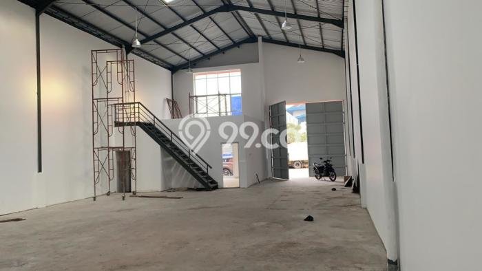 Disewakan Gudang di Kawasan Ramai Pasar Kemis Luas 264m2 Disewakan Gudang di Kawasan Ramai Pasar Kemis Luas 264m2
