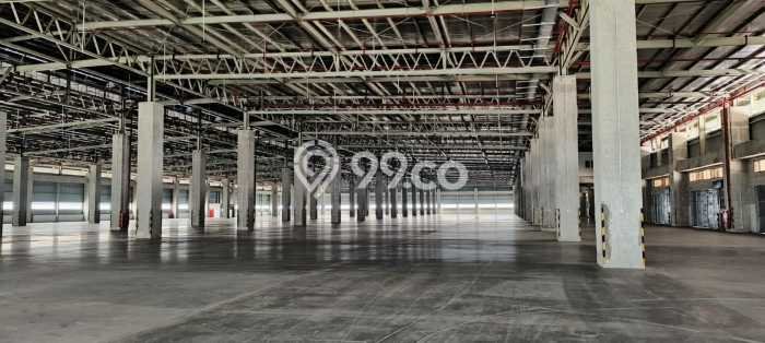 LOKASI PREMIUM! Gudang Kawasan , Luas 15438m2m², Lokasi Niaga LOKASI PREMIUM! Gudang Kawasan , Luas 15438m2m², Lokasi Niaga