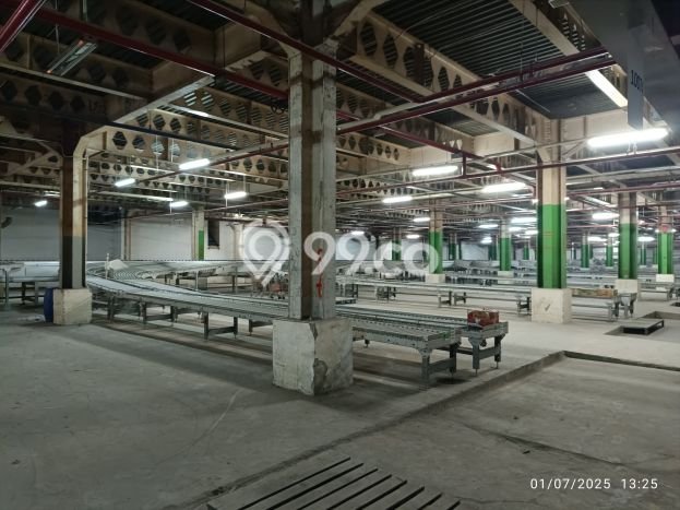 Gudang disewakan di Cikarang Barat Bekasi dengan luas bangunan 20500m2 Gudang disewakan di Cikarang Barat Bekasi dengan luas bangunan 20500m2