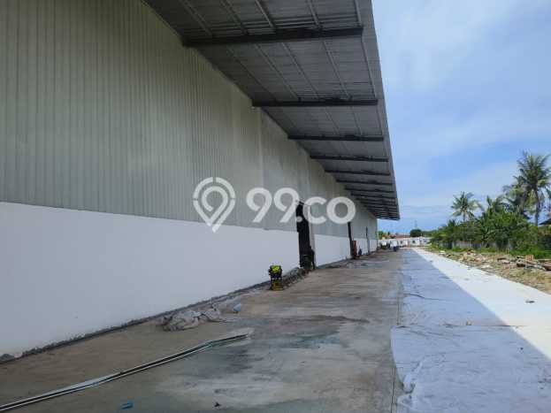 Disewakan Gudang komersial di Sepatan luas bangunan 7200m2 Disewakan Gudang komersial di Sepatan luas bangunan 7200m2