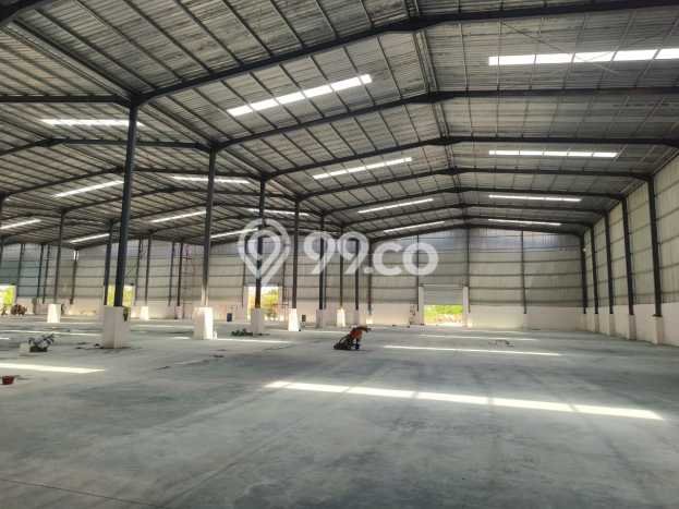 Disewakan Gudang komersial di Sepatan luas bangunan 7200m2 Disewakan Gudang komersial di Sepatan luas bangunan 7200m2