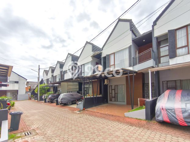 Jual Rumah Eksklusif 3 KT di BSD City, Tangerang Jual Rumah Eksklusif 3 KT di BSD City, Tangerang