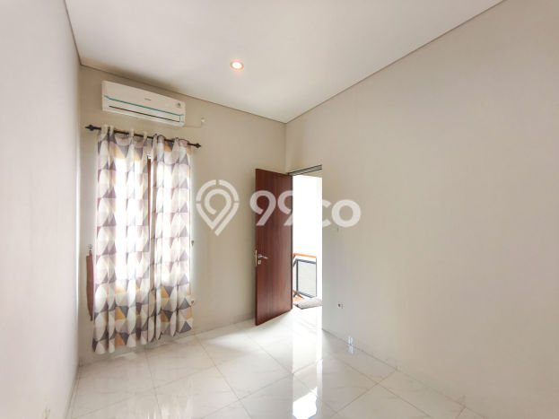 Jual Rumah Eksklusif 3 KT di BSD City, Tangerang Jual Rumah Eksklusif 3 KT di BSD City, Tangerang