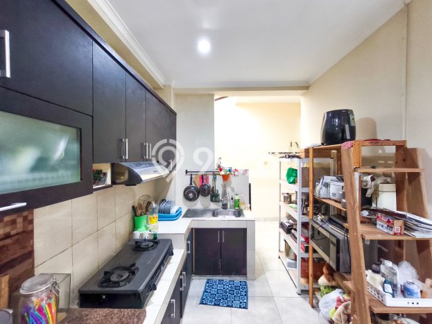 Rumah Modern 5 KT di BSD City Tangerang Rumah Modern 5 KT di BSD City Tangerang