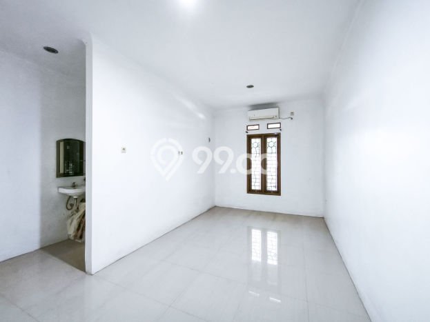 Hunian Cantik Modern Lb 200m2 di Serpong, Tangerang Selatan Hunian Cantik Modern Lb 200m2 di Serpong, Tangerang Selatan