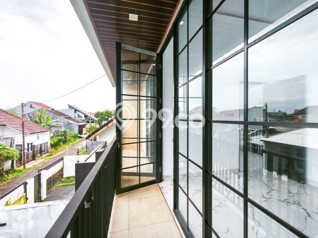 Rumah Luas Asri 3 KT Siap Pakai di Sentul City Bogor Rumah Luas Asri 3 KT Siap Pakai di Sentul City Bogor