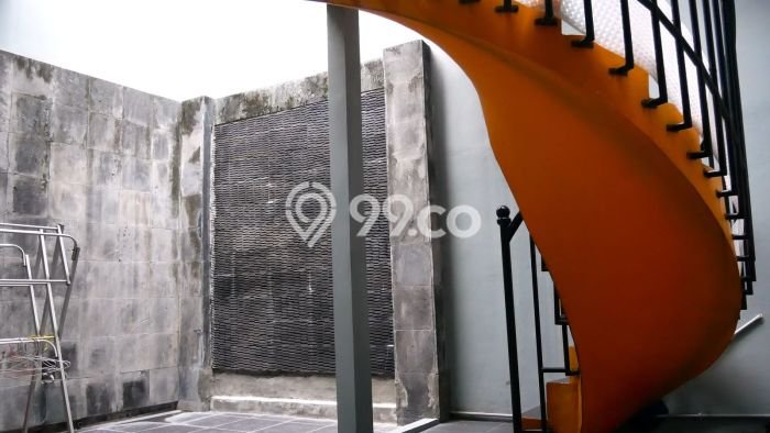 Dijual Rumah Mewah Elegan Dengan View Eksklusif di Bintara, Bekasi Dijual Rumah Mewah Elegan Dengan View Eksklusif di Bintara, Bekasi