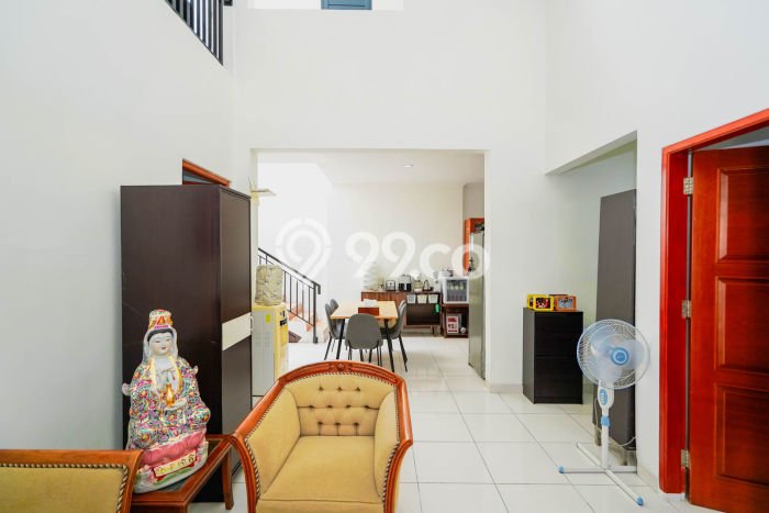 Hunian Elit LB 150m2 Siap Huni Desain Elegan di Bintaro, Tangerang Selatan Hunian Elit LB 150m2 Siap Huni Desain Elegan di Bintaro, Tangerang Selatan